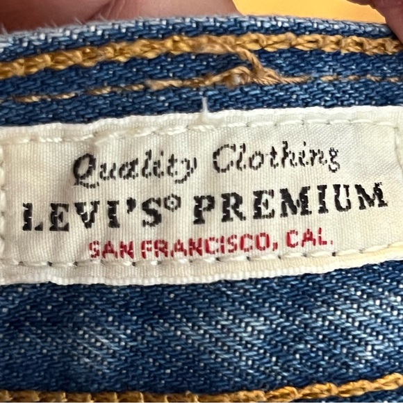 Levi’s Women’s Jean Shorts 501 Premium Denim Button Fly Missing Tags 28 Waist - Picture 11 of 13
